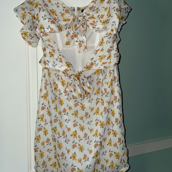 White floral Nasty Gal mini - Picture 2 of 3